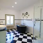 Splendid Mansion In With Heated Pool And Tennis Court