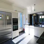 Splendid Mansion In With Heated Pool And Tennis Court Villa *