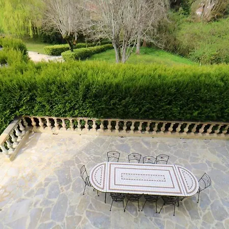 Splendid Mansion In With Heated Pool And Tennis Court Villa *