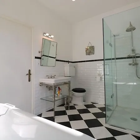 Splendid Mansion In With Heated Pool And Tennis Court Villa