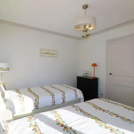 Splendid Mansion In With Heated Pool And Tennis Court Villa *
