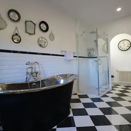 Splendid Mansion In With Heated Pool And Tennis Court Sarlat-la-Canéda