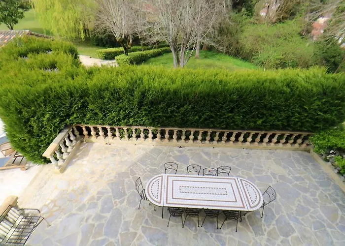 Splendid Mansion In With Heated Pool And Tennis Court Villa *