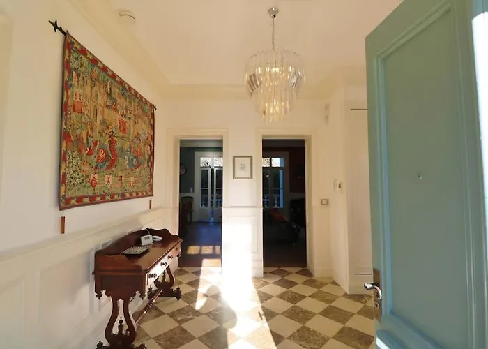 Villa Splendid Mansion In With Heated Pool And Tennis Court *